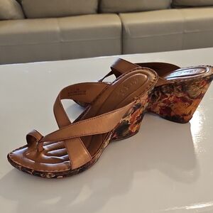 Elegant Tan Floral Wedge Sandals
